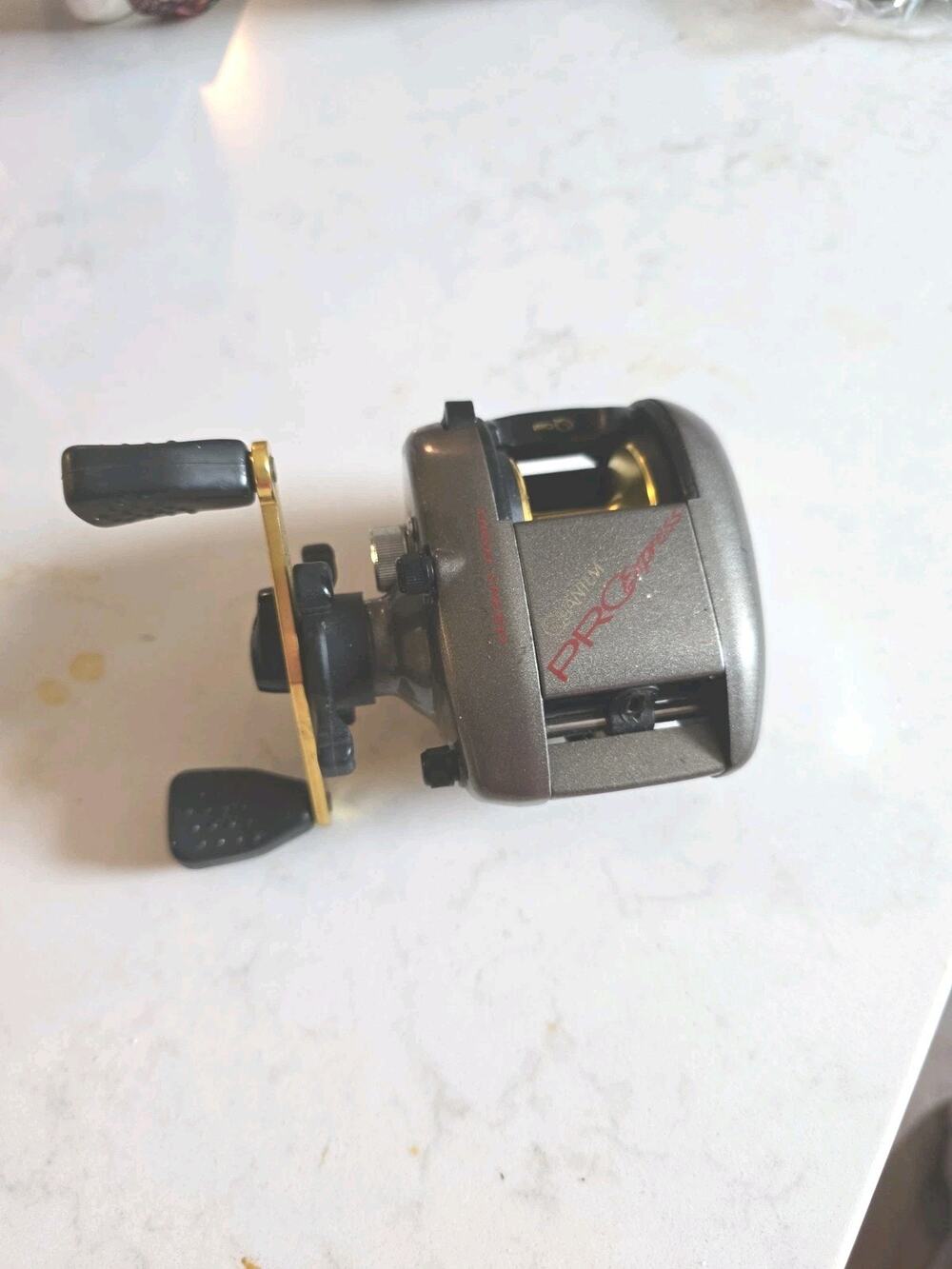 Pro Vintage Zebco Quantum PRO EXPRESS 6.2 High Speed Bait-casting Reel Fishing